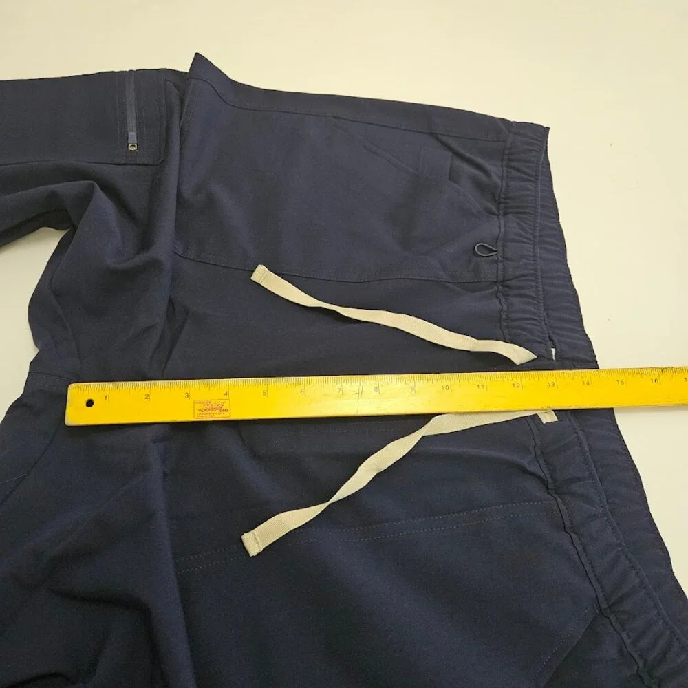 NWT Figs Men’s Cairo Cargo Pants Scrubs Navy XXL